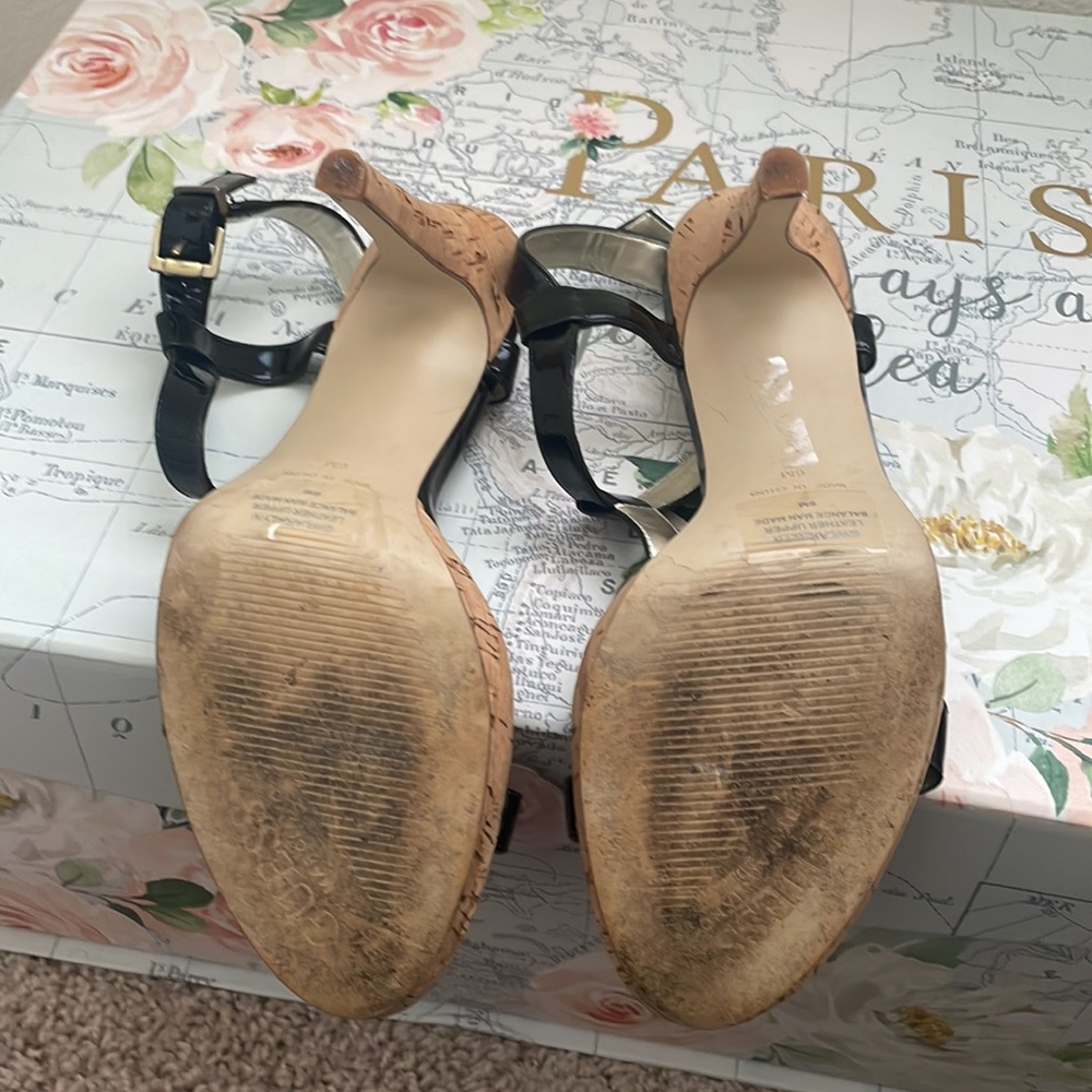 Pre-owned Guess by Marciano Black high heels. Size 6. - Picture 6 of 6